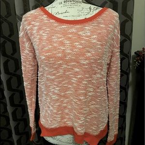 Red / white sweater